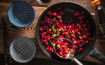 Légumes cuits selon la recette chinoise horizontale