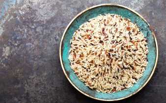 Riz sauvage blanc, brun et noir.